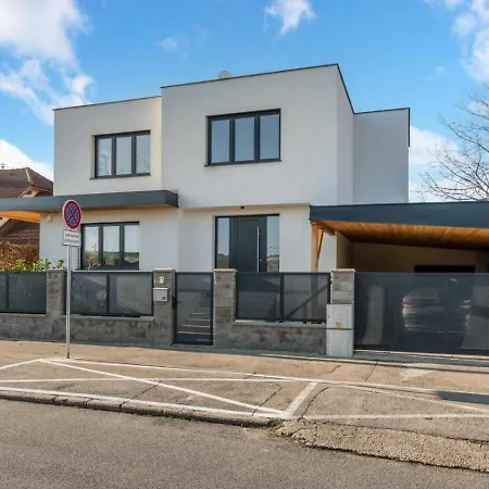 Vila Villa Senec *